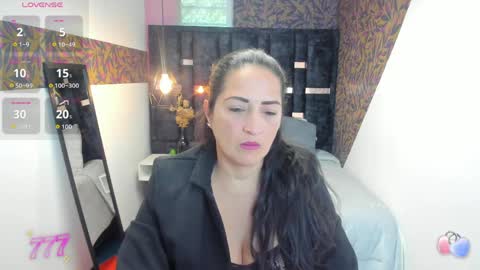 Snapshot of kattemilf_ chatting on May 25, 2026, 12:55 pm K A T T E online show from May 25, 2026, 12:55 pm