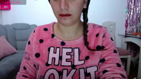 Snapshot of kattie_love chatting on March 12, 2025, 7:46 am kattie online show from March 12, 2025, 7:46 am