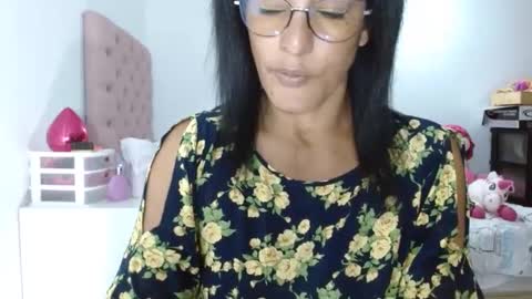 KattleyaGrey online show from March 8, 2025, 11:07 pm