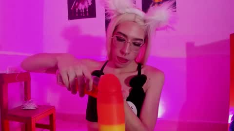 Snapshot of katty_cat1 chatting on September 11, 2025, 4:45 am katty_cat1 online show from September 11, 2025, 4:45 am