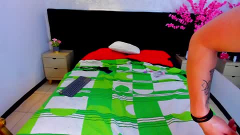 Katty Kiss  online show from April 1, 2026, 4:02 am