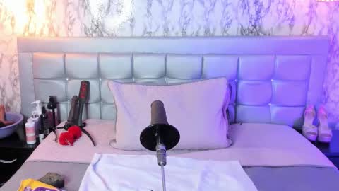 Katty  online show from March 12, 2026, 11:27 am