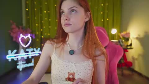 Snapshot of katy_ethereal chatting on June 25, 2026, 4:23 am Katy - online show from June 25, 2026, 4:23 am