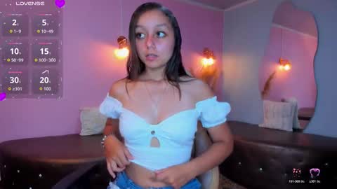 Snapshot of katy_sweet19 chatting on November 12, 2025, 6:30 pm Katy online show from November 12, 2025, 6:30 pm