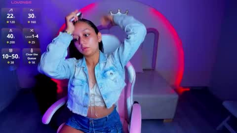 Snapshot of katy_sweet19 chatting on February 14, 2026, 10:23 am Katy online show from February 14, 2026, 10:23 am