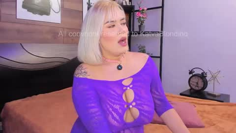Snapshot of katyablonding chatting on October 11, 2025, 5:44 pm salo online show from October 11, 2025, 5:44 pm