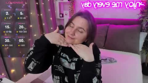 Kate online show from November 23, 2025, 5:51 am