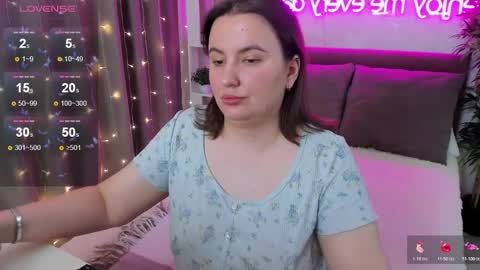 Kate online show from November 30, 2025, 5:11 am