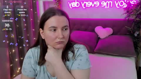 Snapshot of katyaneilson chatting on April 30, 2026, 7:04 am Kate online show from April 30, 2026, 7:04 am