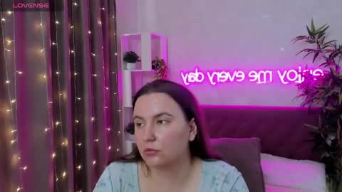 Snapshot of katyaneilson chatting on May 1, 2026, 7:13 am Kate online show from May 1, 2026, 7:13 am