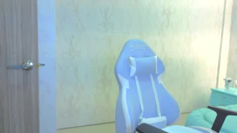 KatyBlondee  online show from January 8, 2026, 11:12 am