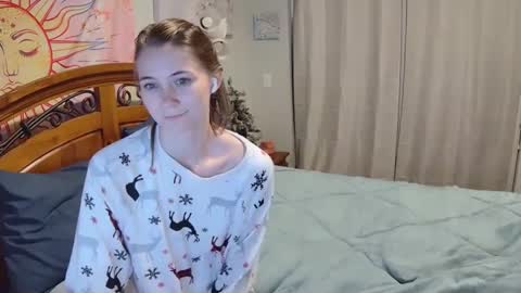 Snapshot of katynowhere chatting on December 3, 2024, 1:41 am Katy online show from December 3, 2024, 1:41 am