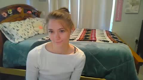 Snapshot of katynowhere chatting on February 11, 2025, 8:42 pm Katy online show from February 11, 2025, 8:42 pm