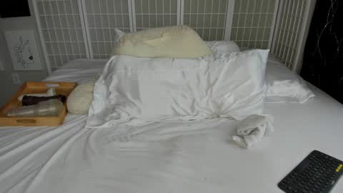 Kayla Cruise online show from December 27, 2024, 2:54 pm