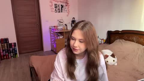 Snapshot of kaylawulfing chatting on May 13, 2026, 3:31 pm Nyelle online show from May 13, 2026, 3:31 pm