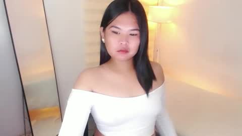 Y O U R        F U T U R E       K A Y L E E  online show from February 25, 2025, 7:09 am