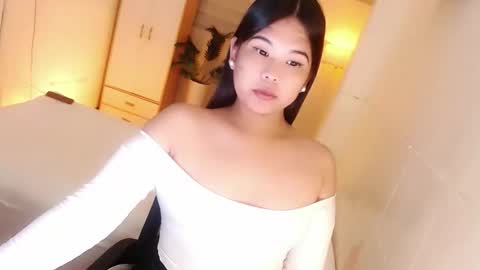 Y O U R        F U T U R E       K A Y L E E  online show from November 5, 2025, 11:32 am