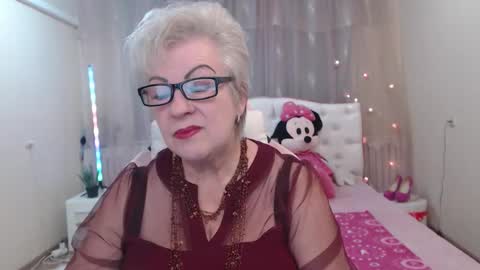 kaylesmoll online show from September 16, 2025, 6:53 pm