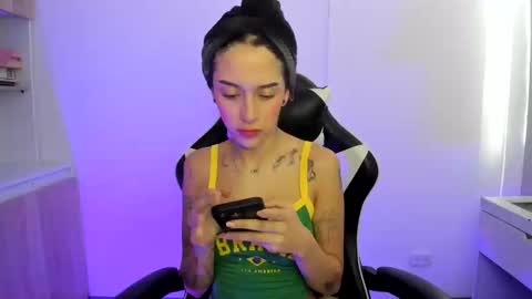 Snapshot of kaylie_xxx chatting on May 4, 2026, 8:49 pm kaylie online show from May 4, 2026, 8:49 pm