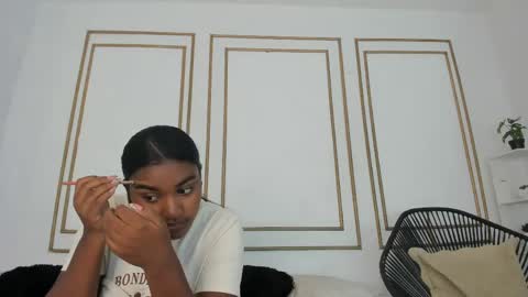 Kayna online show from April 15, 2026, 7:21 pm