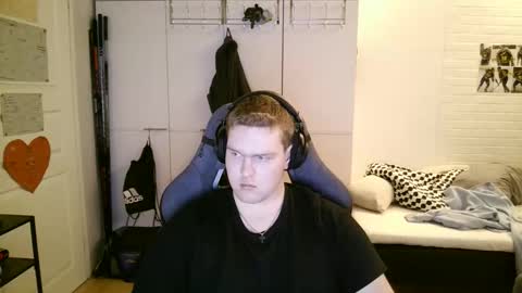 Aatu online show from January 15, 2026, 6:22 pm