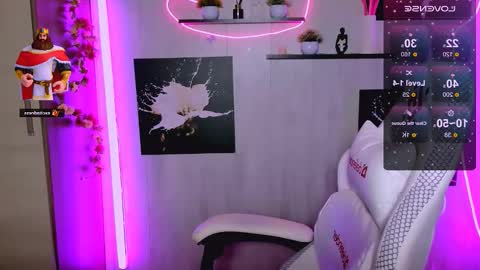 kayworl online show from November 20, 2025, 6:02 am