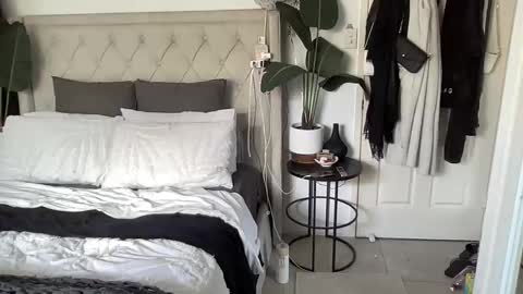 Keelie xx online show from March 11, 2025, 12:22 am