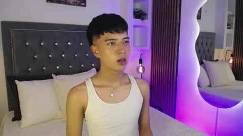 Snapshot of keen_nico chatting on February 24, 2026, 12:14 pm nico online show from February 24, 2026, 12:14 pm