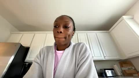 Keephimcum69me online show from April 18, 2026, 12:20 pm