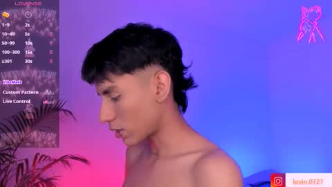 Alejandro Gonzalez online show from December 16, 2025, 3:33 am