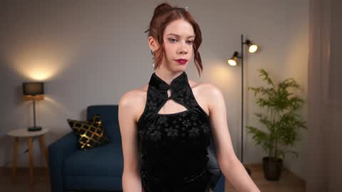 keira_knight online show from January 10, 2025, 9:42 pm