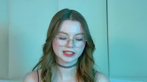 Keira online show from February 21, 2025, 6:26 pm