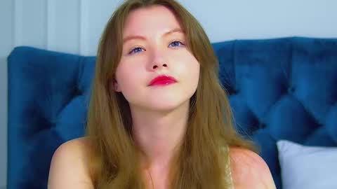 Keira online show from September 17, 2025, 8:21 pm