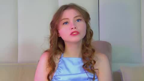 Keira online show from September 23, 2025, 6:11 pm