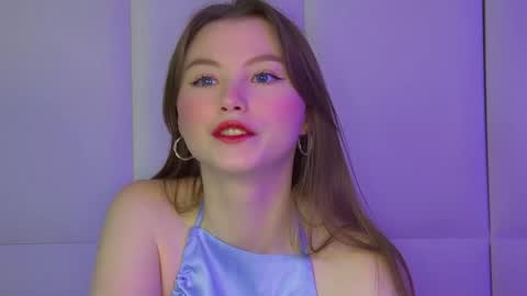 Keira online show from October 14, 2025, 7:14 pm