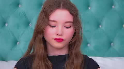 Keira online show from June 4, 2026, 7:09 pm