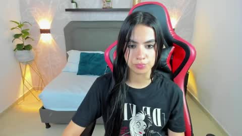 Snapshot of keithy_sex chatting on March 12, 2025, 10:17 pm K E I T H Y online show from March 12, 2025, 10:17 pm