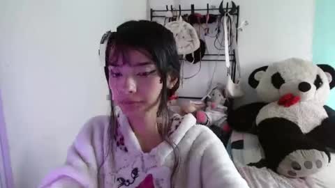 annie rosse16 online show from November 26, 2025, 8:21 pm