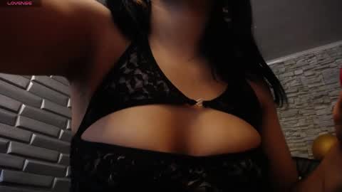  K E I Z Y  online show from April 2, 2026, 1:09 pm