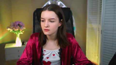 kelliebanshe online show from March 17, 2026, 4:06 am