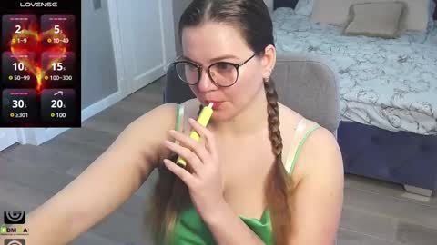 Snapshot of kellielowie chatting on February 19, 2025, 8:12 am kellielowie online show from February 19, 2025, 8:12 am