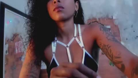 kelly__thomson online show from January 19, 2025, 10:17 pm