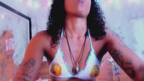 kelly__thomson online show from February 13, 2025, 9:17 pm