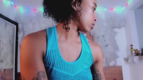 kelly__thomson online show from February 19, 2025, 12:33 pm