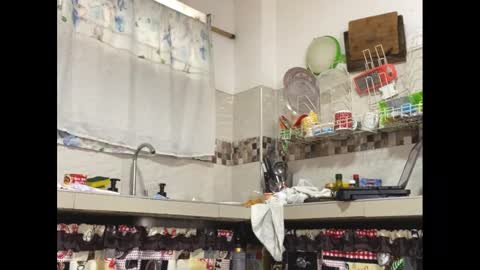 kelly__thomson online show from March 3, 2025, 2:48 pm