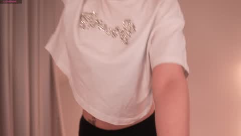  KELLY  online show from February 8, 2025, 2:27 pm