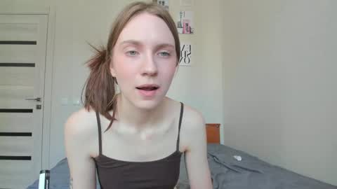 kelly_gerzikaaa online show from April 30, 2026, 4:30 am