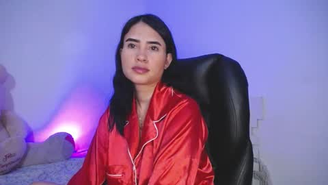 Snapshot of kelly_richardson1 chatting on December 10, 2024, 2:06 pm elena online show from December 10, 2024, 2:06 pm