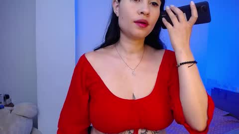 Snapshot of kelly_richardson1 chatting on February 21, 2025, 11:32 pm elena online show from February 21, 2025, 11:32 pm