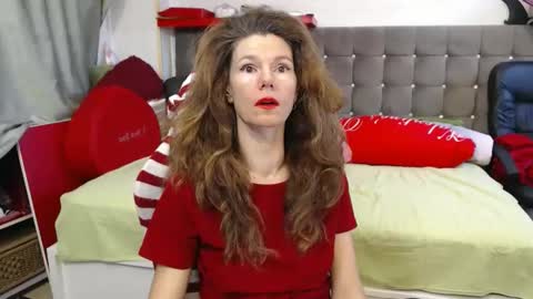 kelly online show from November 18, 2025, 9:25 am